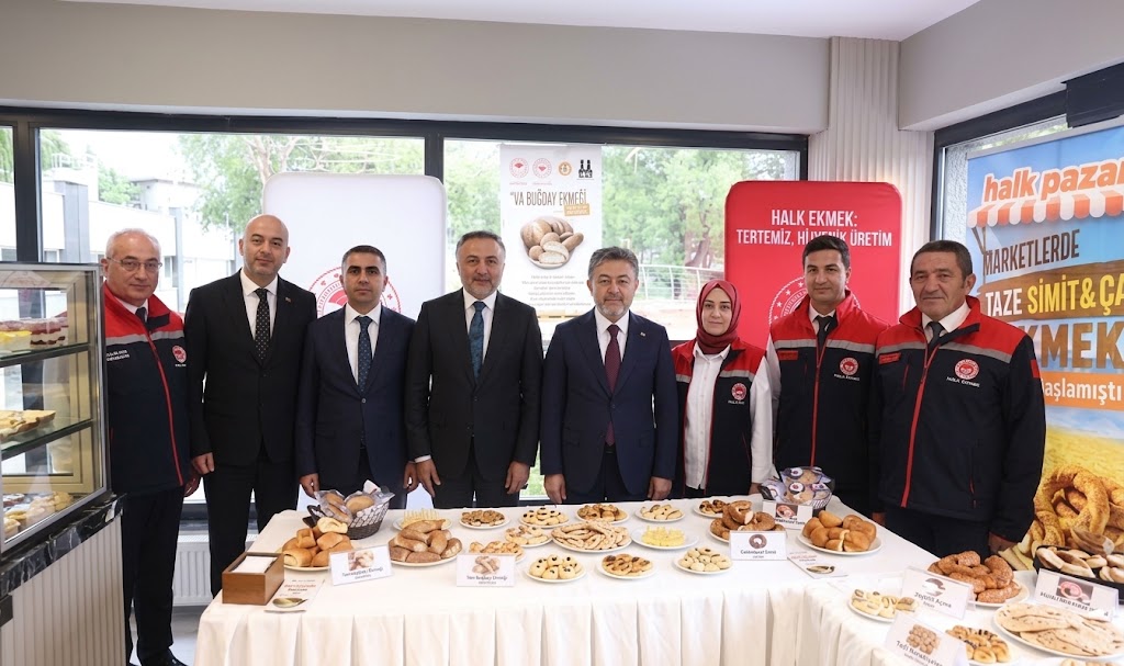 Bakan Yumaklı’dan tam buğday ekmeği kampanyasına destek